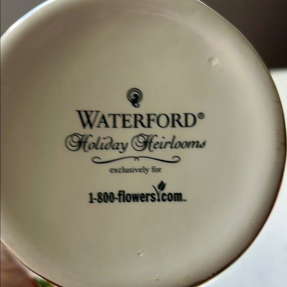 Waterford White and Gold Holiday Vase - Picture 7 of 7